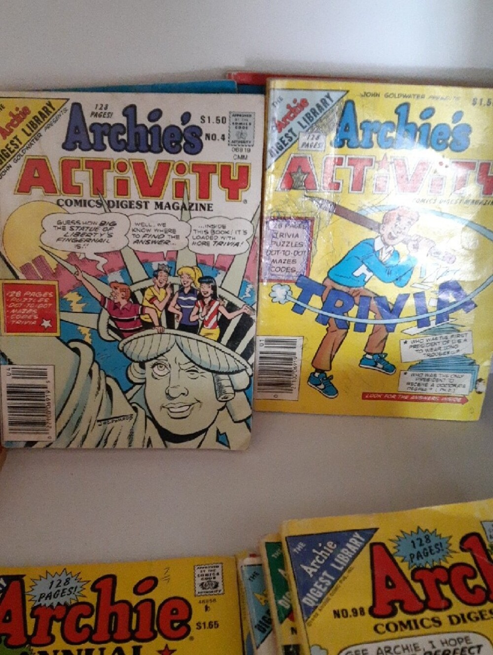 Archie Comics Digest Collection - Multicolor Kids Comics Set - Picture 4 of 7
